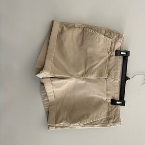 Vineyard Vines Women's Tan Shorts